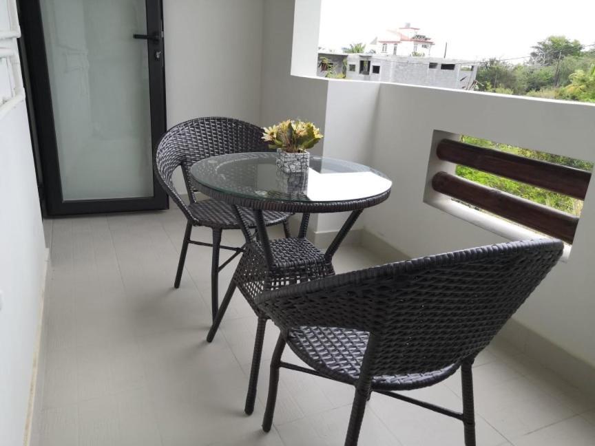 Morison Bay Hotel กรองด์เบย์ ภายนอก รูปภาพ